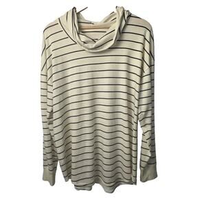 L.L. Bean Women’s Large Ivory Blue Striped Lightweight Long Sleeve Top